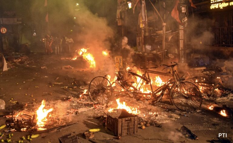 f9bntab_hhowrah-clashes-pti_625x300_30_March_23.jpg
